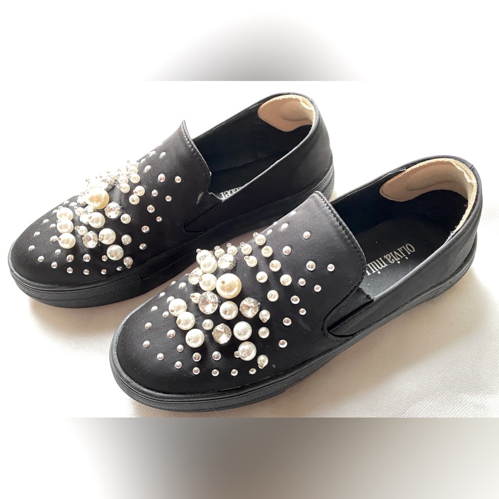 Olivia Miller studded loafers Roanoke faux Pearl Rhinestone black women's 6 1/2